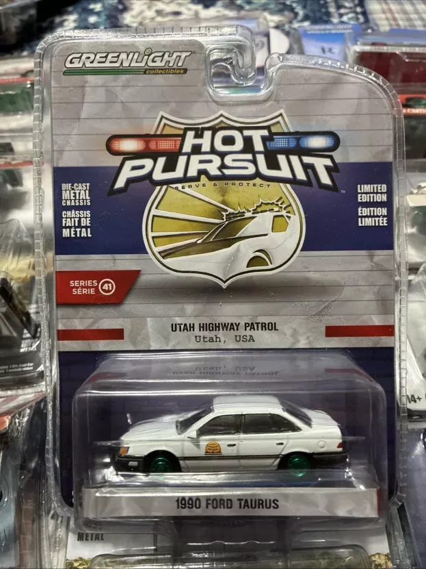 Greenlight Ford Taurus Police 1990 1:64 42990A