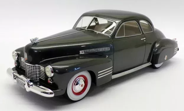 BoS Models Cadillac Series 62 Club Coupe 1946 1:18 BOS291