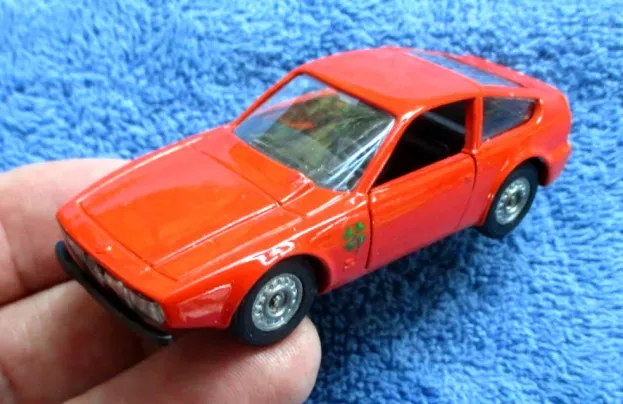 Solido Alfa Romeo Gt Junior Zagato 1972 1:43 183