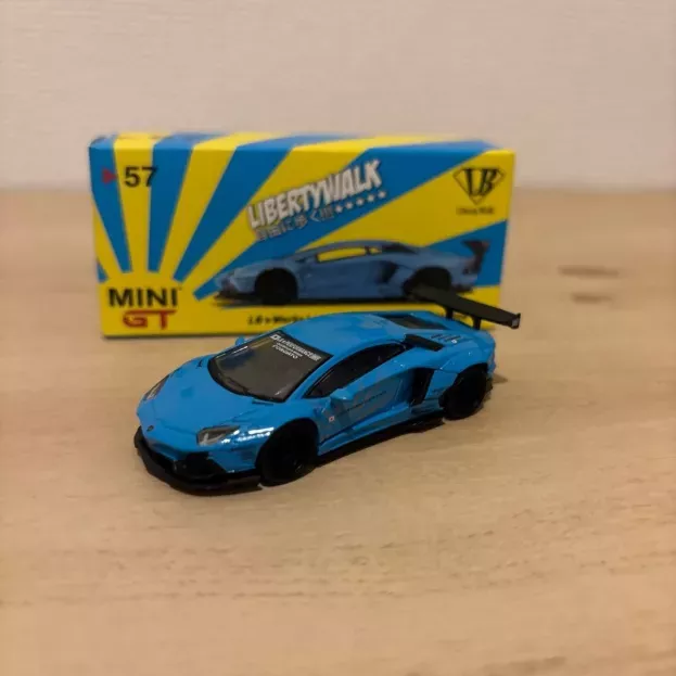 Mini-GT Lamborghini Aventador Lb-works Lhd 2017 1:64 MGT00057-L