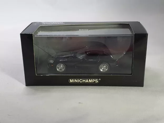 Minichamps Dodge Viper Coupe 1993 1:43 430144024