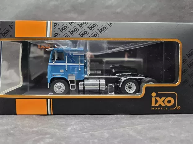 IXO Models Freightliner Fla Truck 3-assi 1993 1:43 TR046
