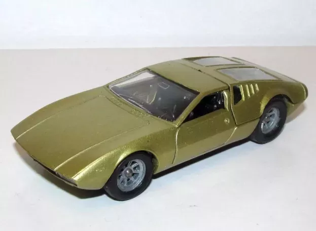 Solido De Tomaso Mangusta 1:43 166