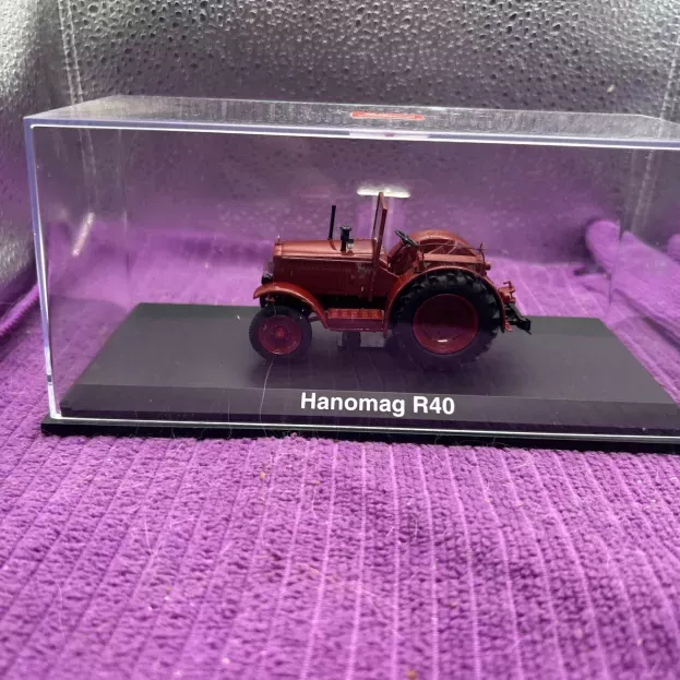 Schuco Hanomag R40 Tractor 1:43 02782