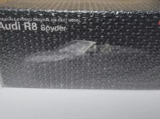 Kyosho Audi R8 5.2 Fsi V10 Spider 2010 1:18 09217DG