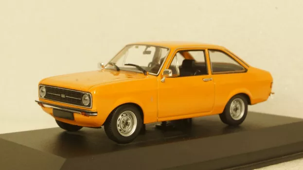 Minichamps Ford Escort 1975 1:43 940084101