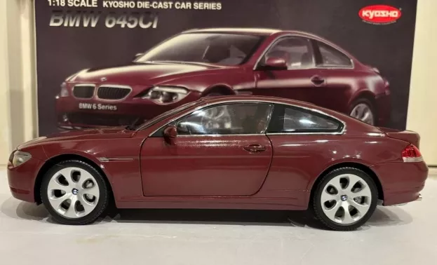 Kyosho Bmw 6-series 645 Ci Coupe 2004 1:18 08701CR