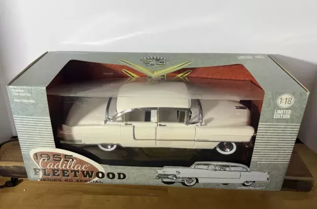 Greenlight Cadillac Fleetwood Series 60 Special 1955 1:18 12936