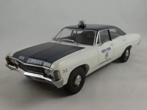 Greenlight Chevrolet Biscayne New York State Police 1967 1:18 19054