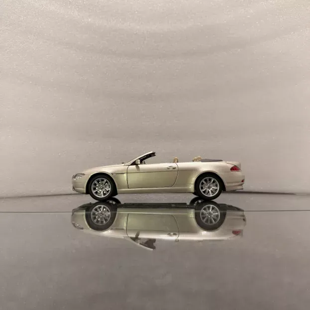 Kyosho BMW 6-Series Cabrio E64 Mineral Silver dealer edition 1:18 80430153437