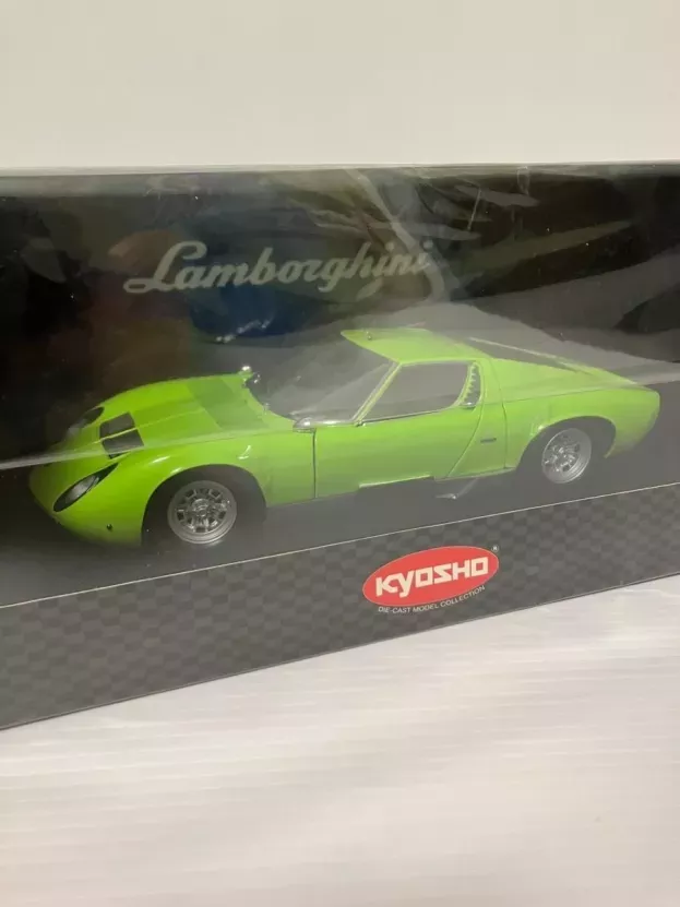 Kyosho Lamborghini Miura P400 Sv 1972 1:18 08313LG