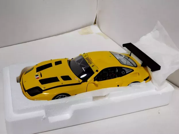 Kyosho Ferrari 575gtc Evoluzione 2005 1:18 08392C