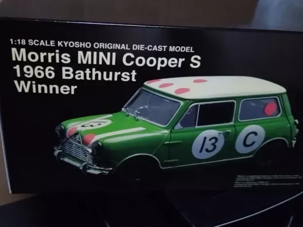 Kyosho Morris Mini Cooper S N 13 Winner Bathurst 1966 1:18 08103BT
