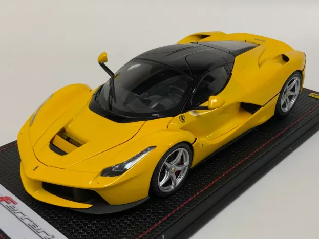 BBR Ferrari Laferrari Yellow Modena 1:18 BBR182220