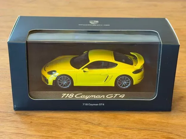 Minichamps Porsche 718 Cayman Gt4 982 2020 1:43 WAP0204160K