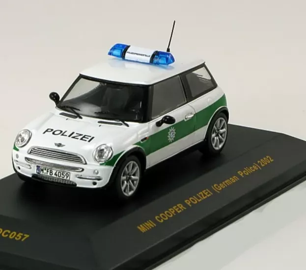 IXO Models Mini Cooper Polizei German Police 2002 1:43 MOC057