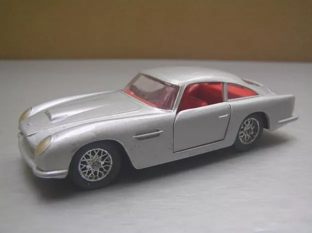Solido Aston Martin Db 5 Vantage 1:43 130