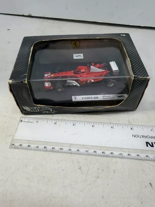 Hot Wheels Ferrari F1 F2003-ga N 1 World Champion Season 2003 Michael Schumacher 1:43 B1018