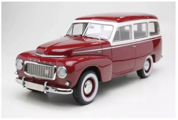 BoS Models Volvo Pv445 Duett 1956 1:18 BOS137