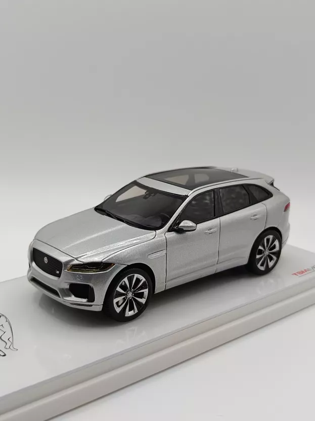 Truescale Jaguar F-pace Suv 2016 1:43 TSM164345
