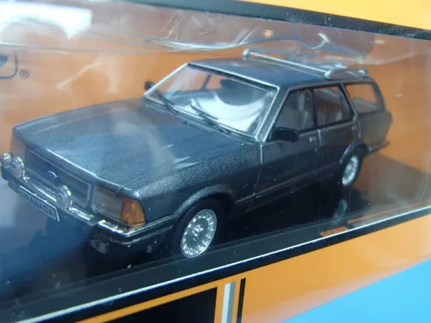 IXO Models Ford Granada Mkii Torneo 2.8i Ghia 1978 1:43 CLC362N