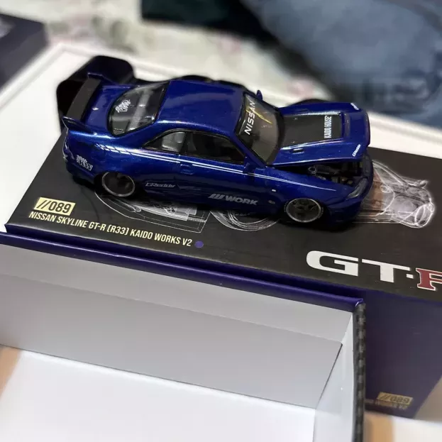 Mini-GT Nissan Skyline Gt-r r33 Kaido Works Coupe 2007 1:64 KHMG089