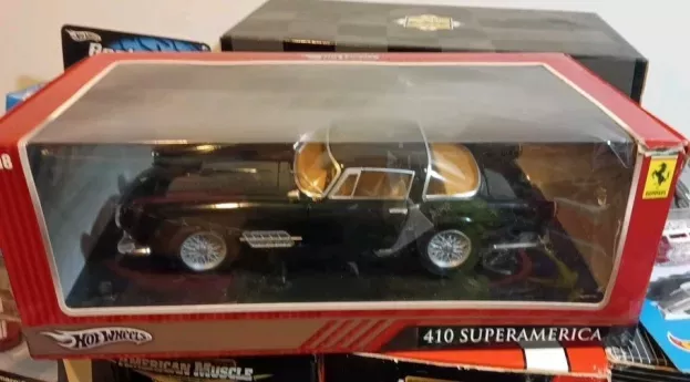 Hot Wheels Ferrari 410 Superamerica 1956 1:18 T6246