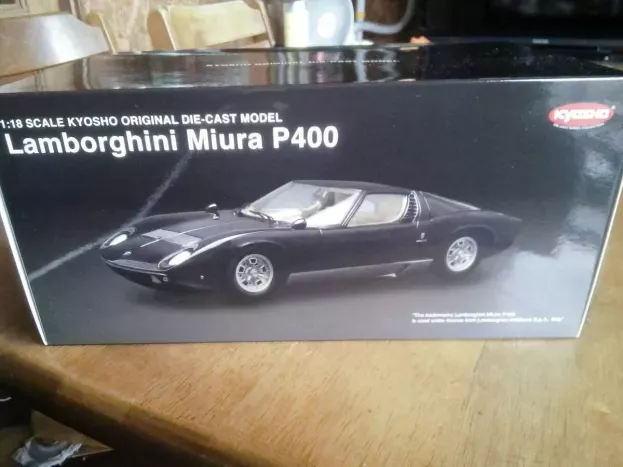 Kyosho Lamborghini Miura P400s 1:18 08312BK