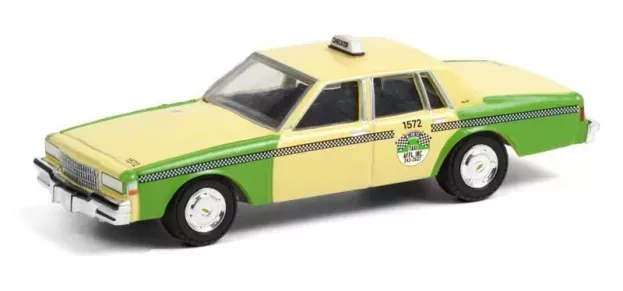 Greenlight Chevrolet Caprice Taxi Chicago 1987 1:64 30233
