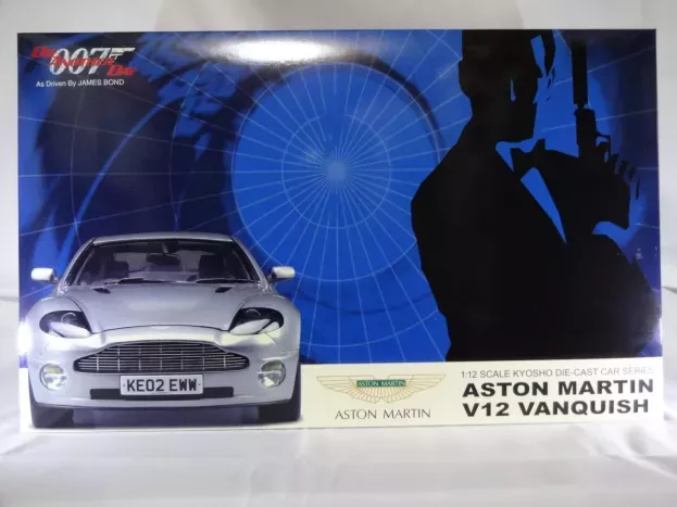 Kyosho Aston Martin V12 007 James Bond Tv Series 2001 1:12 08603S
