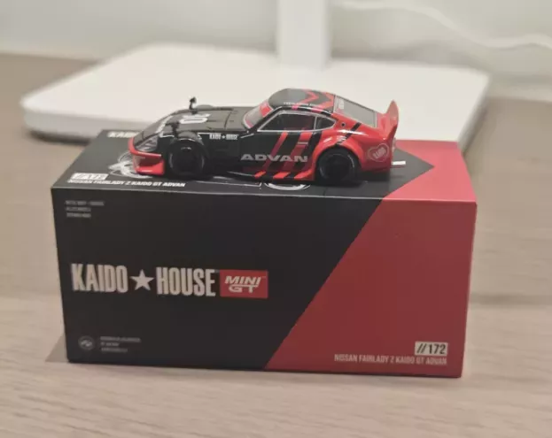 Mini GT Datsun Fairlady Z Kaido House N 30 Advan 1978 1:64 KHMG172