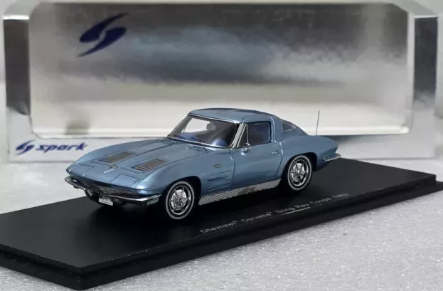 Spark Chevrolet Corvette Stingray Coupe 1963 1:43 S2971