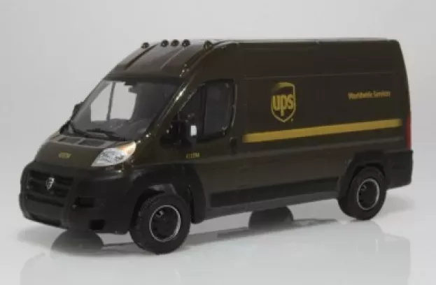 Greenlight Dodge Ram 2500 Promaster Van Cargo High Roof Ups Worldwide Service 2018 1:43 86156