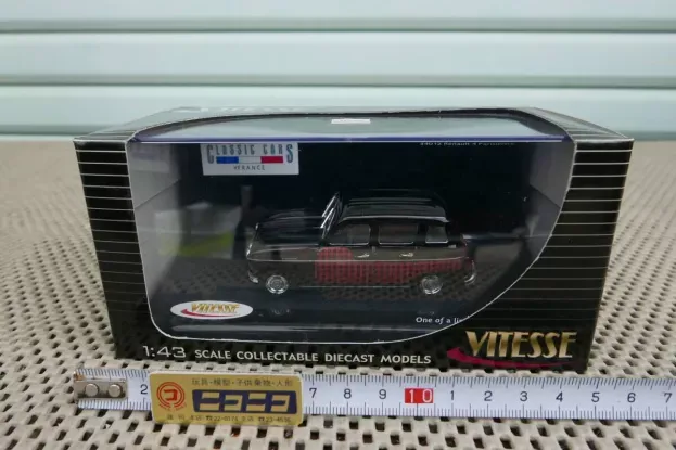 Vitesse Renault 4 Parisienne 1:43 34012