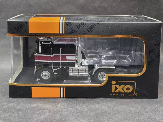 IXO Models Kenworth K100 Aerodyne Tractor Truck 3-assi 1976 1:43 TR071