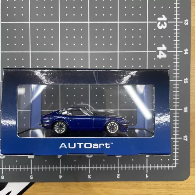 AUTOart Nissan Fairlady Z s30 Wangan Midnight Akuma No Z comic 4 Version 1990 1:64 20686