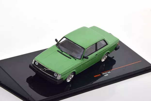 IXO Models Volvo 242 1980 1:43 MOC312