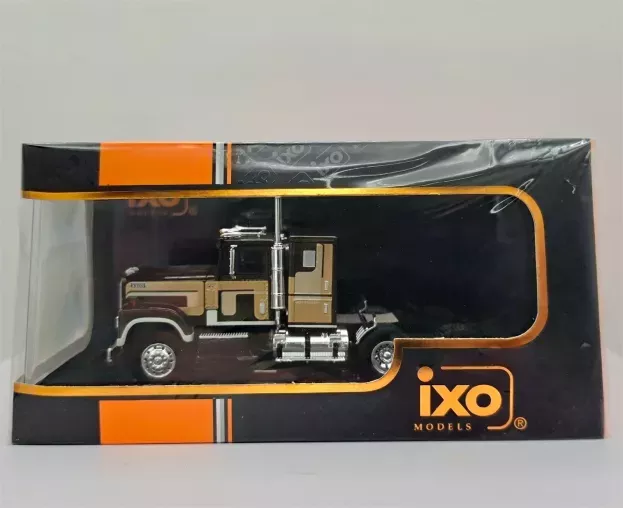 IXO Models International Transtar 4300 Tractor Truck 3-assi 1980 1:43 TR142.22