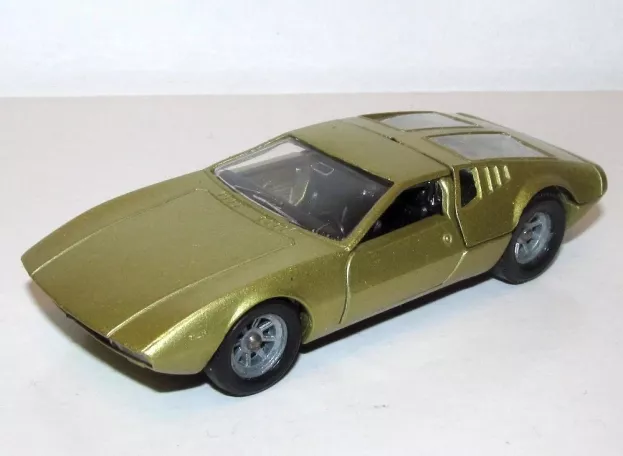Solido De Tomaso Mangusta 1:43 166