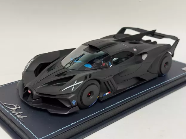 MR Models Bugatti Bolide W16.4 8.0 Four-turbo 1850hp 500km h 2020 Con Vetrina With Showcase 1:18 BUG014