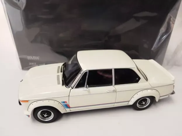 Kyosho Bmw 2002 Turbo 1974 1:18 08544W
