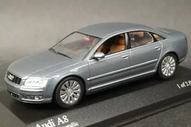 Minichamps Audi A8 2002 1:43 400011800