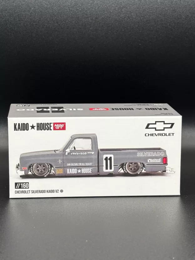 Mini GT Chevrolet Silverado Pick-up N 11 Kaido House Works V2 1980 1:64 KHMG160