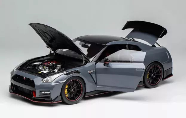Motorhelix Nissan Gt-r r35 Nismo Coupe 2022 1:18 M83530