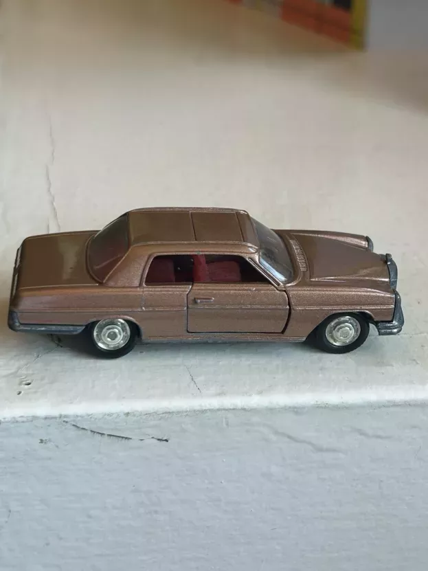 Schuco Mercedes 250 Ce 1:66 820