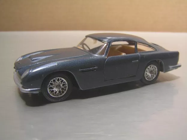 Solido Aston Martin Db 5 Vantage 1:43 130