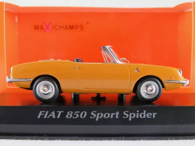 Minichamps Fiat 850 Sport Spider 1968 1:43 940121230