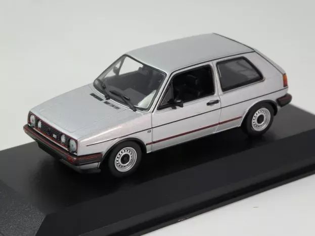 Minichamps Volkswagen Golf Ii Gti 1985 1:43 940054126