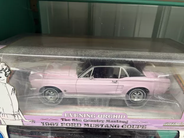 Greenlight Ford Mustang Coupe 1968 The She Country Mustang 1:18 13662