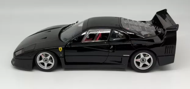 Kyosho Ferrari F40 Lightweight Version 1:12 08602B
